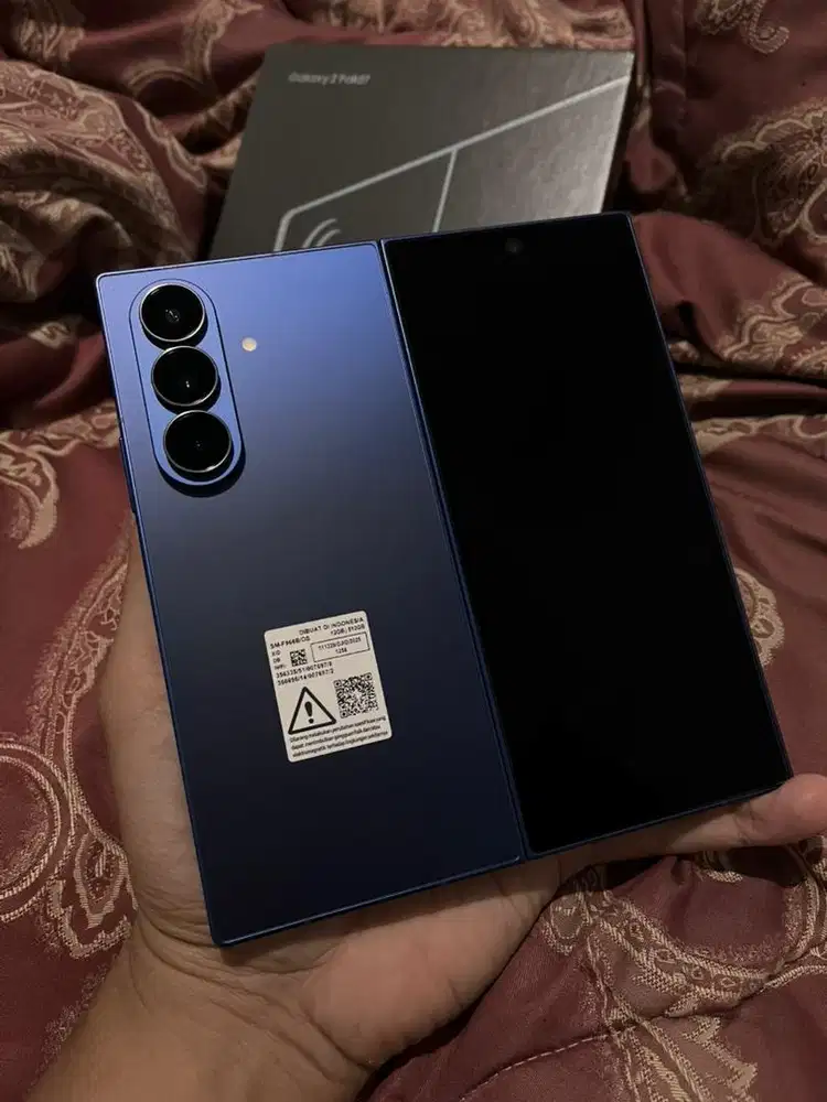 Samsung galaxy Z Fold 7 5G 12/512 + case carbon