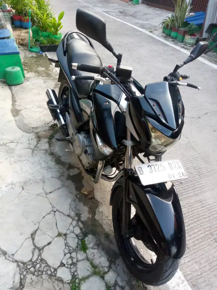 Suzuki inazuma 250