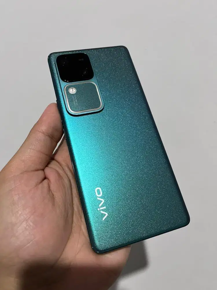Vivo V30 5G 12/512 spek mantap