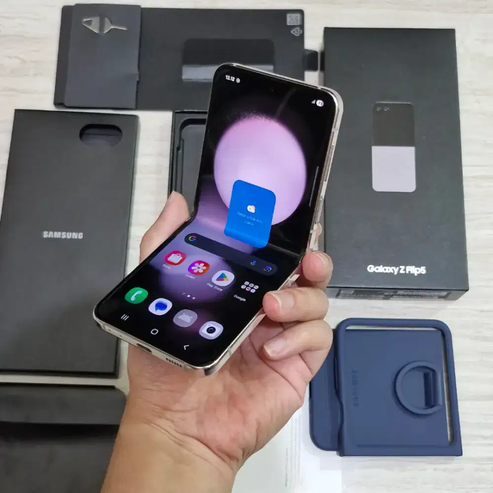 Samsung Galaxy Z Flip 5 5G 256GB Resmi SEIN Snapdragon 8 GEN 2