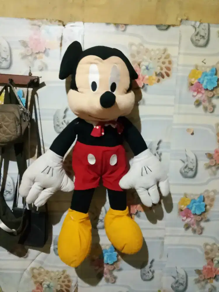 Boneka Mickey mouse