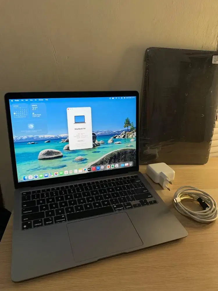 Macbook Air M1 ssd 256gb Ibox Mulus MURAH JUAL CEPAT
