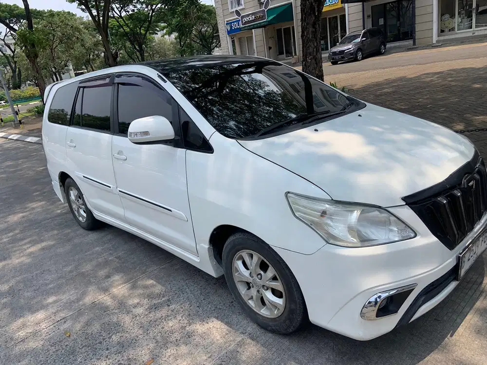 Toyota Kijang Innova 2012 Bensin