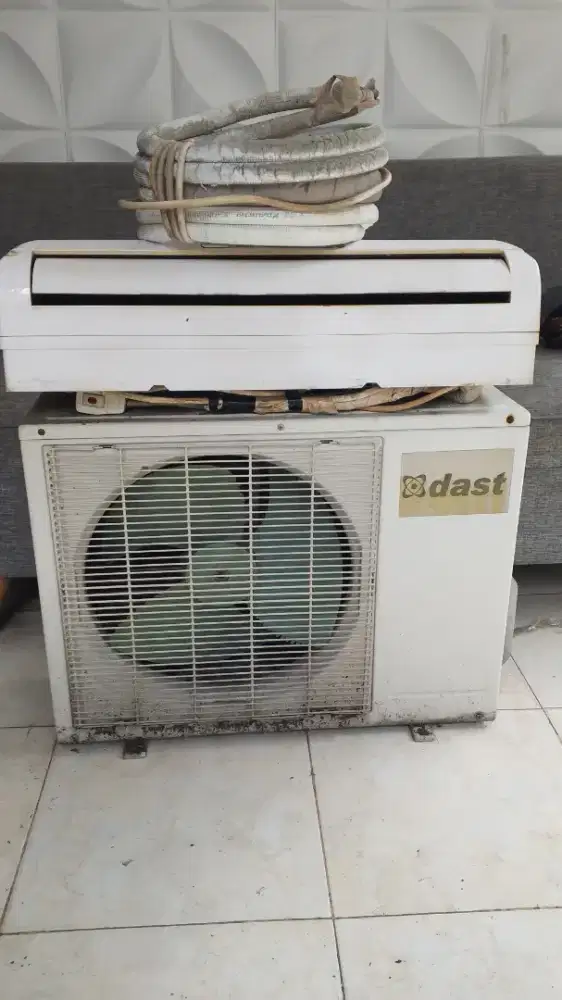 AC bekas 3/4 pk merek Dast
