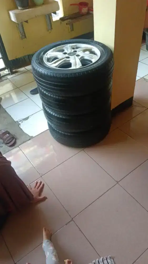 Velg dan Ban Ex Brio old