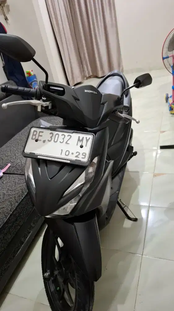 Honda Beat deluxe keyless tahun 2024  lengkap pajak on