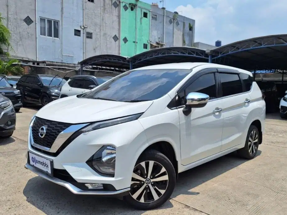 DP MURAH - Nissan Livina 1.5 VL Bensin-AT 2020