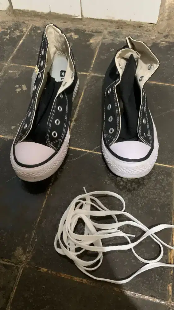 sepatu convers alstar nego