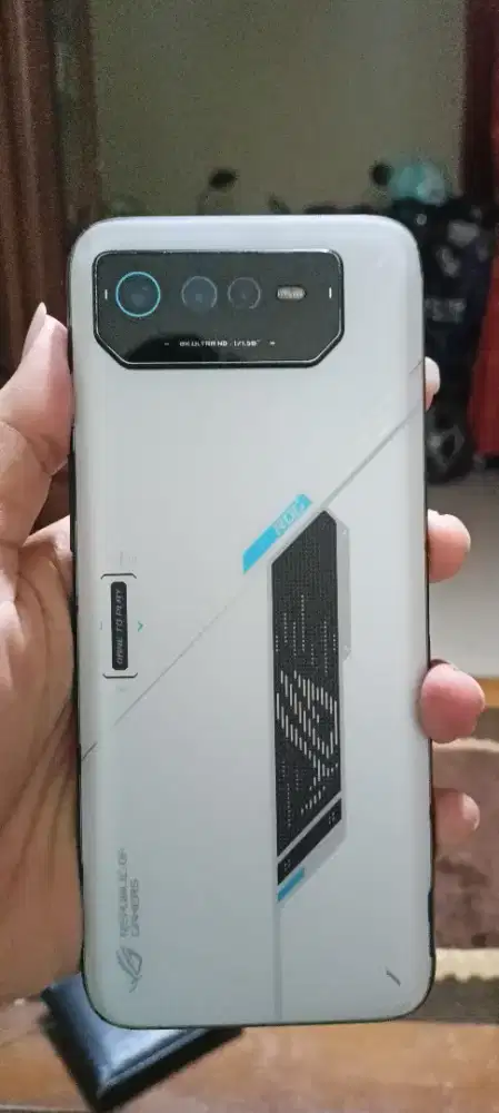 Asus ROG phone 6