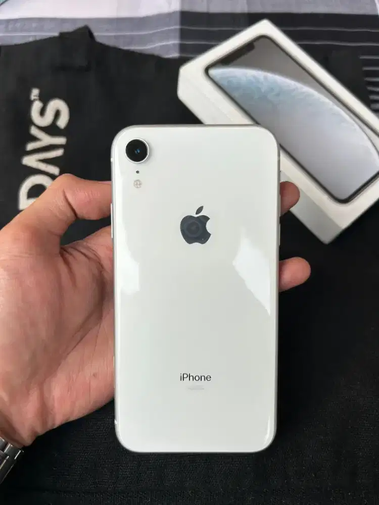 iPhone XR 128gb iBox