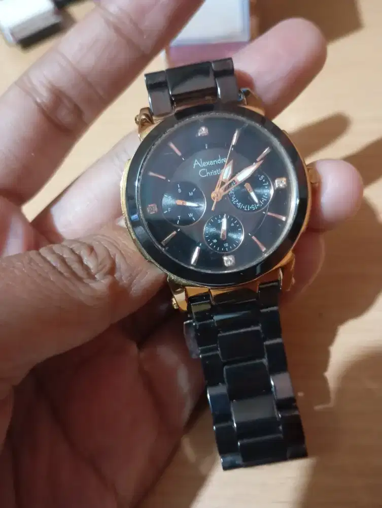 Jam wanita Alexandre Christie