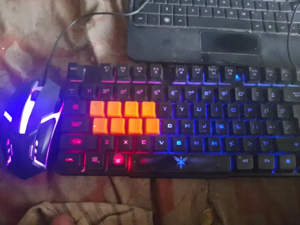Keyboard NYK RBG ,MOUSE RGB dan FLASHDISK 26GB
