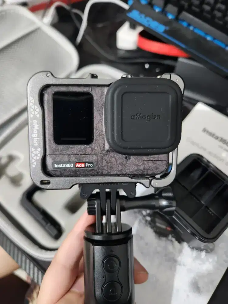 Insta360 Ace Pro FS Full Aksesoris