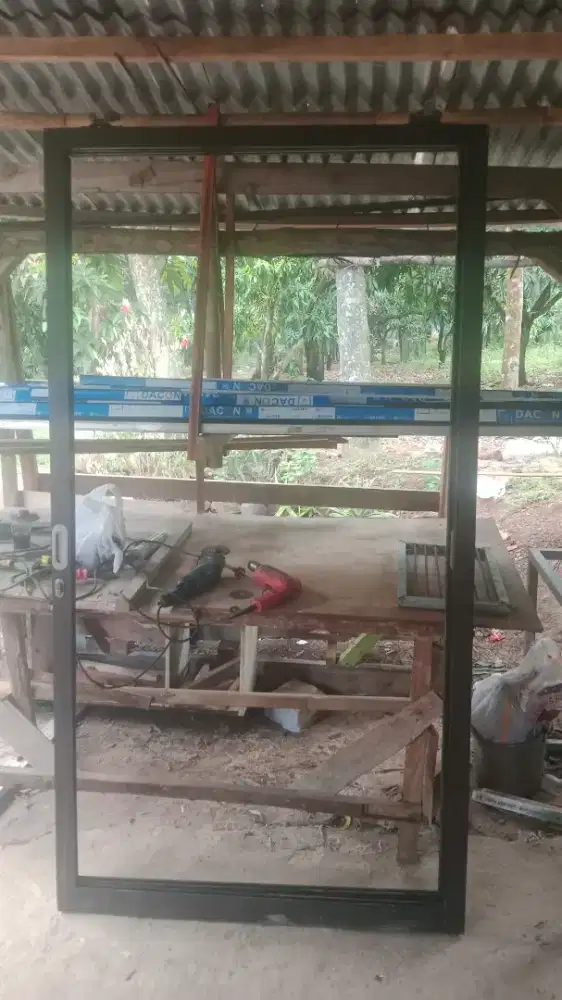 Pintu dan jendela aluminium