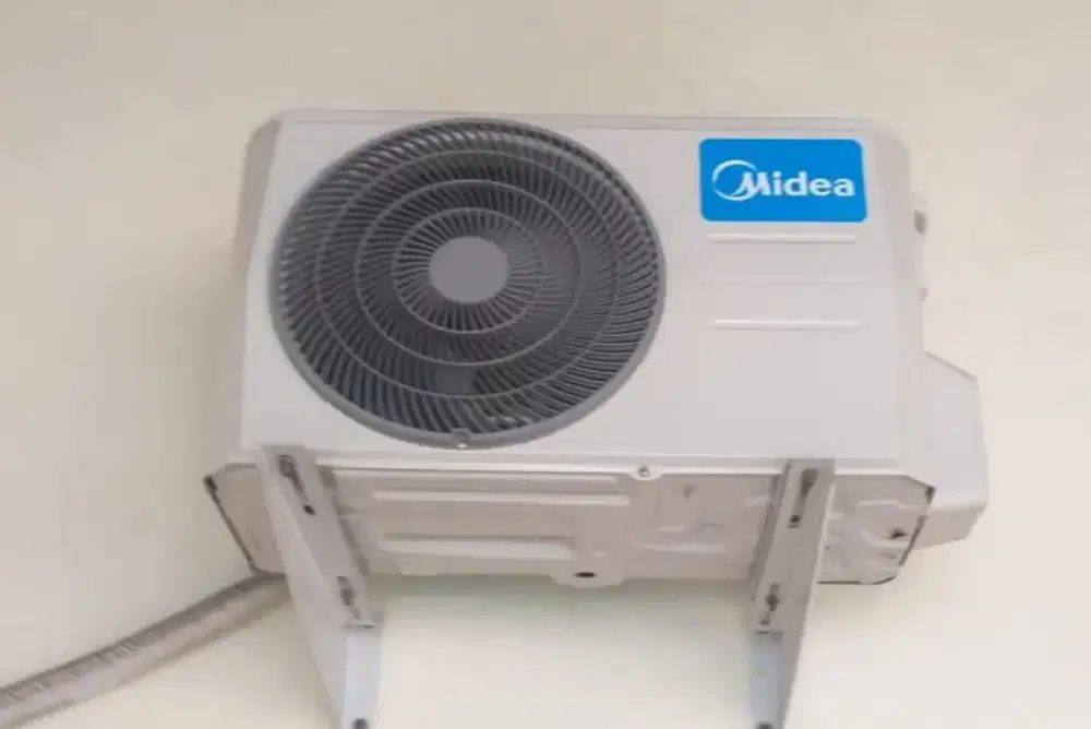 AC Midea 1/2 PK
