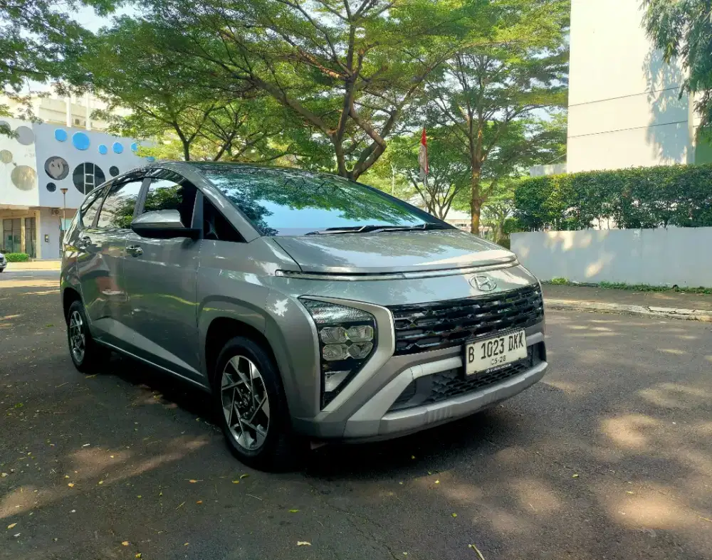 Hyundai stargazer prime two tone 2023