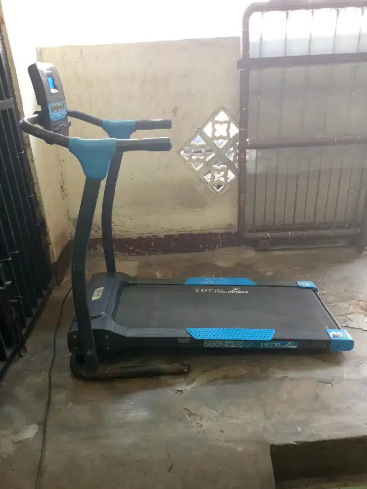 Alat fitnes/olahraga/treadmil elektrik