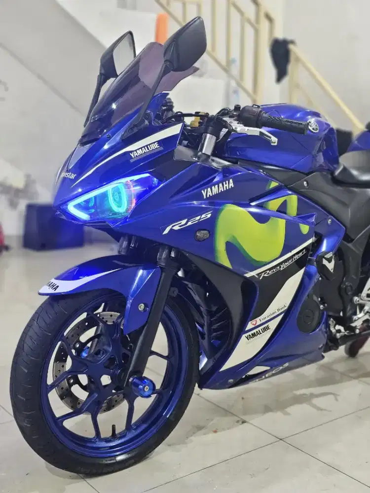 Yamaha R25  2015