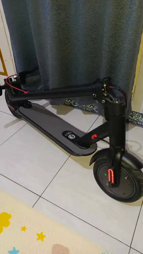 Skuter listrik model xiaomi