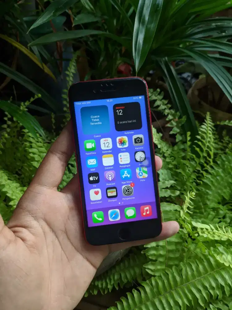 iPhone SE 2 64GB Merah