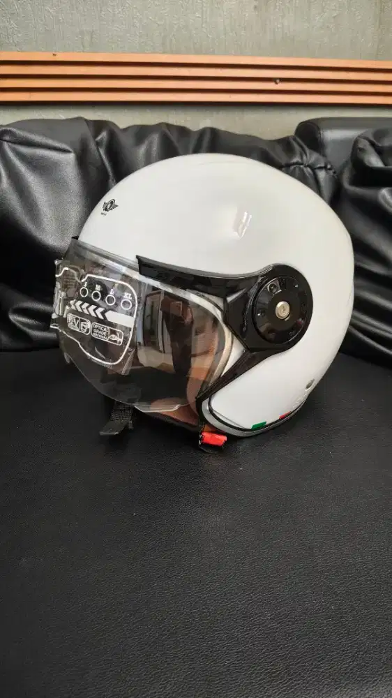 Helm putih like new
