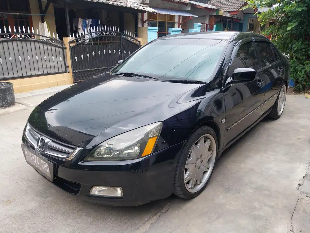 Honda Accord 2004 Bensin