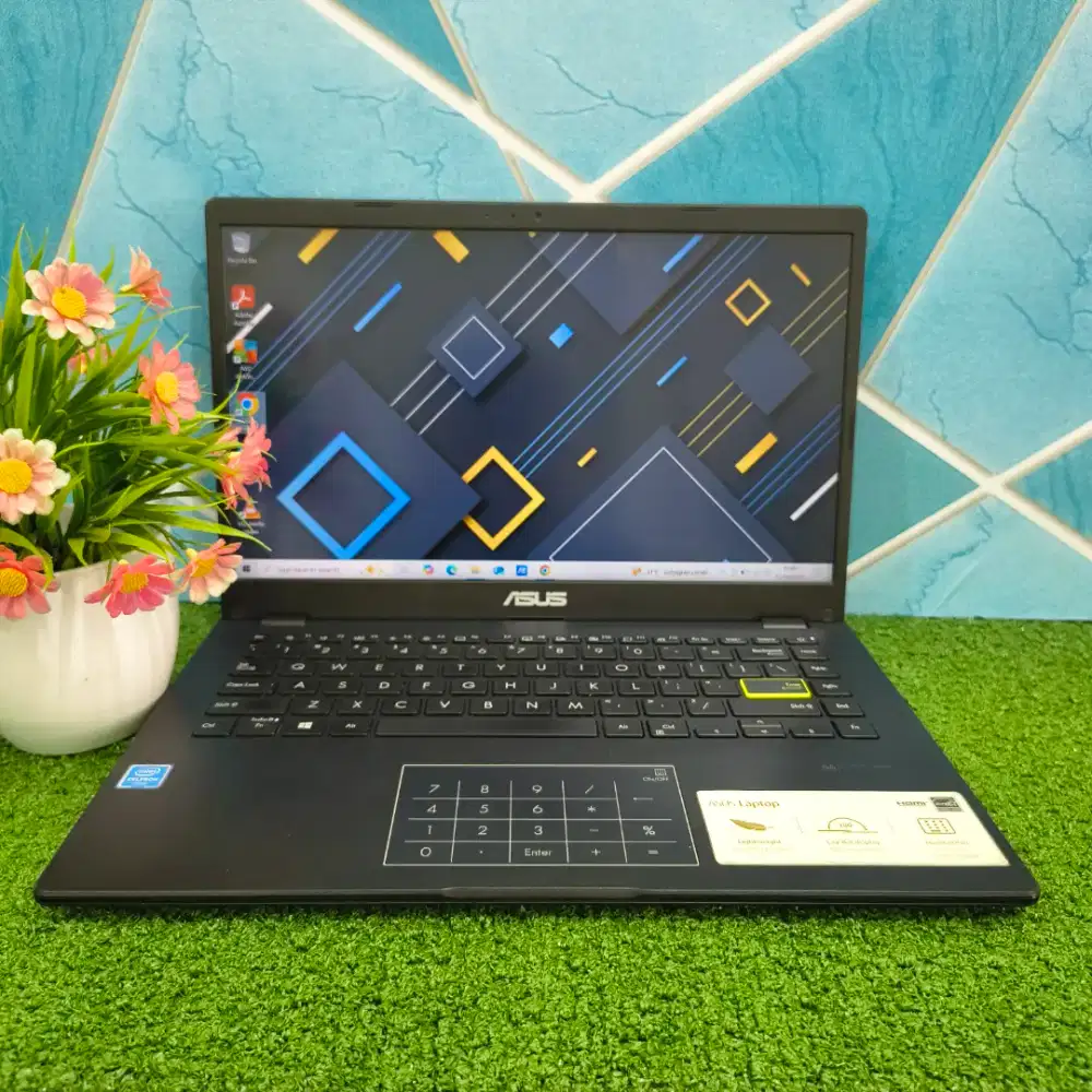 Laptop Asus VivoBook E410MA 4/512