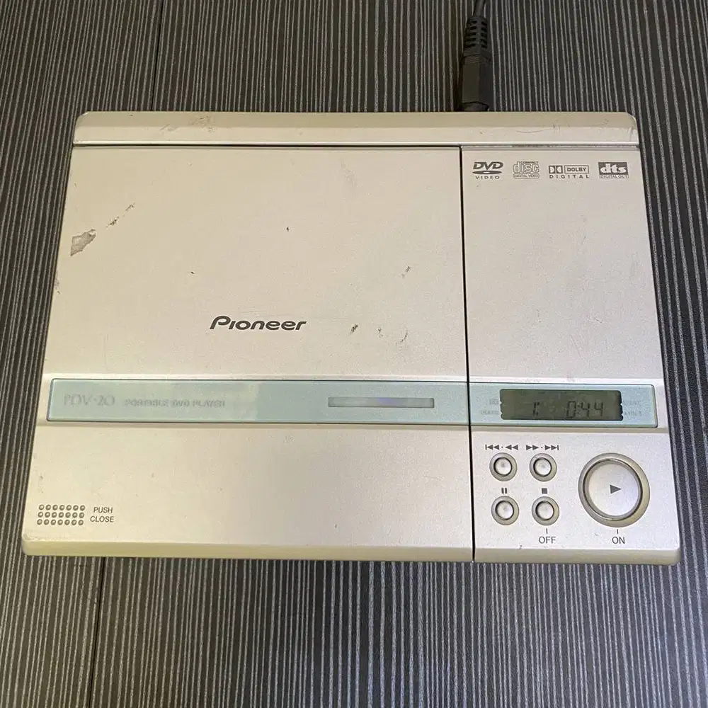 Pioneer portable DVD/Compaq disc player normal sudah tes