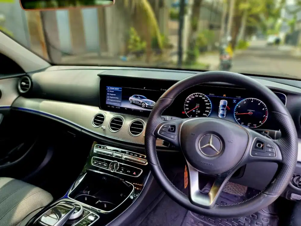 Mercedes-Benz E200 2018 SS Lengkap
