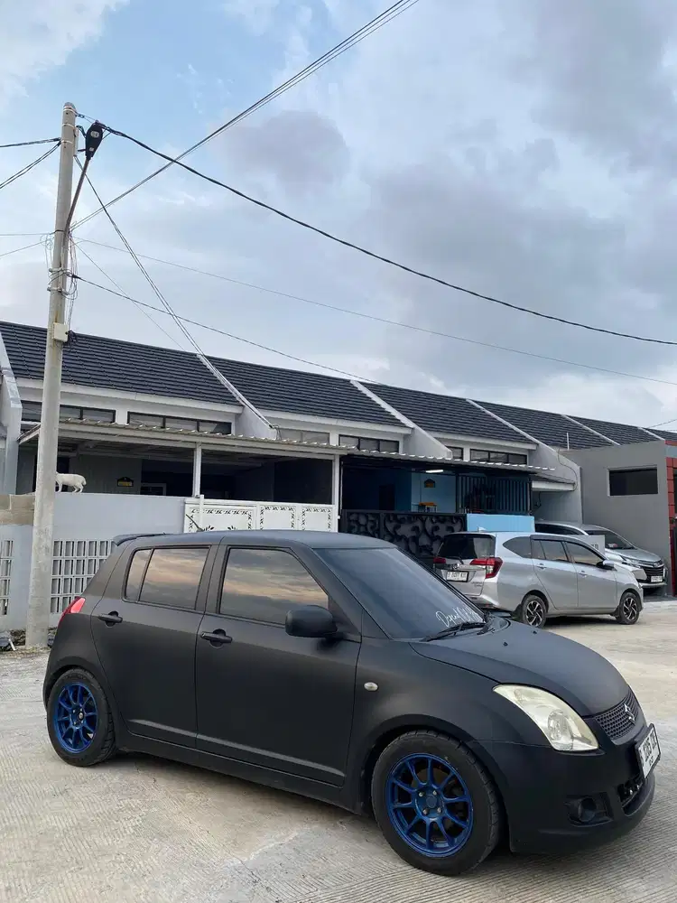 Suzuki Swift 2009 Bensin