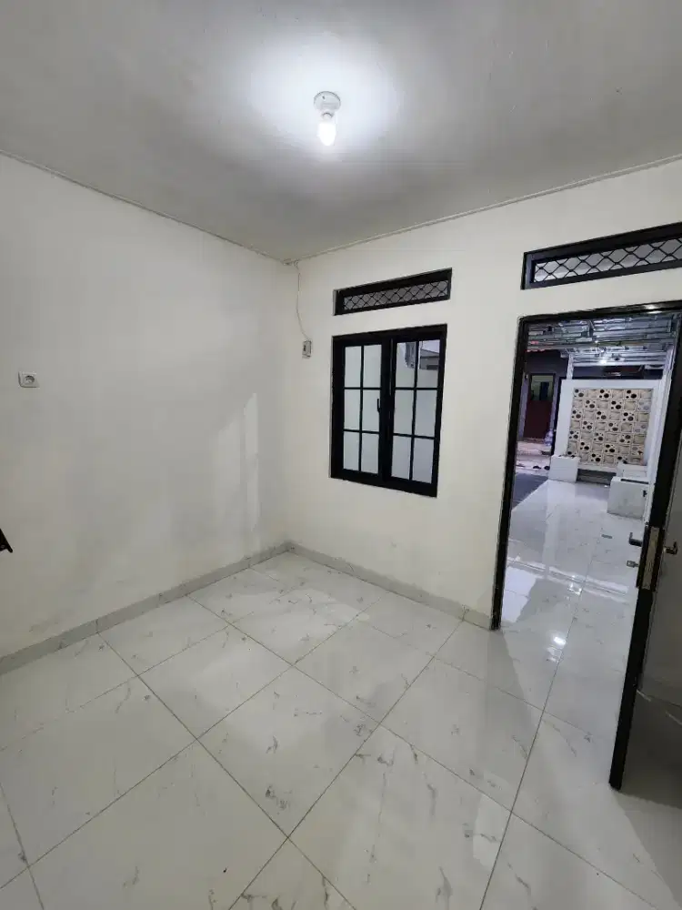 Sewa Rumah atau Kontrakan Bersih di jalan Bintara 8 Bekasi Barat