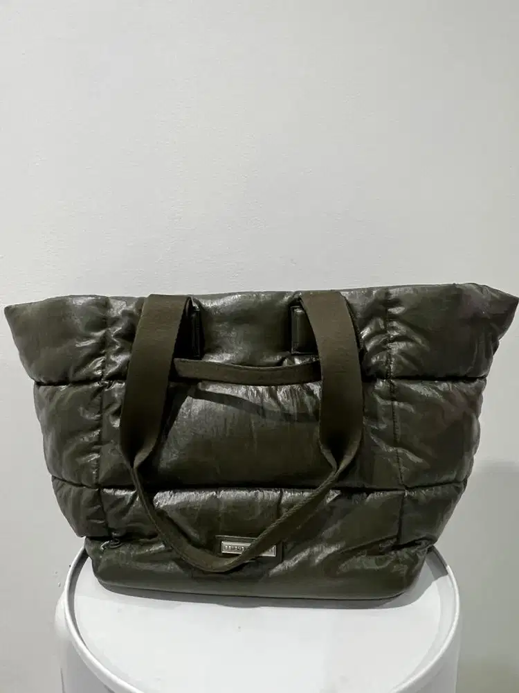 Beyond The Vines Glazed Poofy Bag