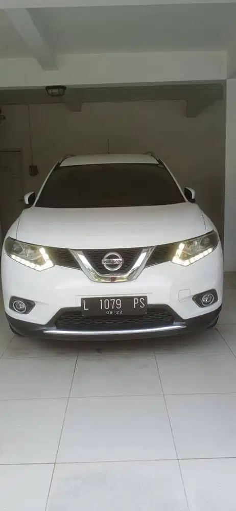 Nissan X-Trail 2.5 AT Putih