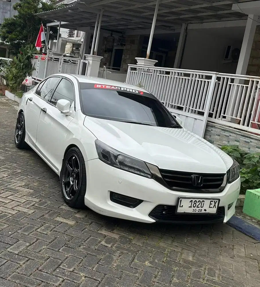 Honda Accord 2013 VTIL MATIC (tipe tertinggi)