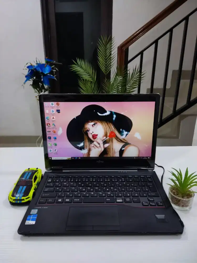 Premium Fujitsu Lifebook P727/R TOUCHSCREEN + PEN [RAM 8GB +SSD 256GB]