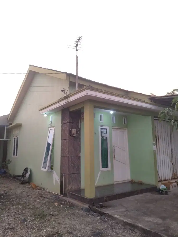 Rumah Type 72 ada Kios
