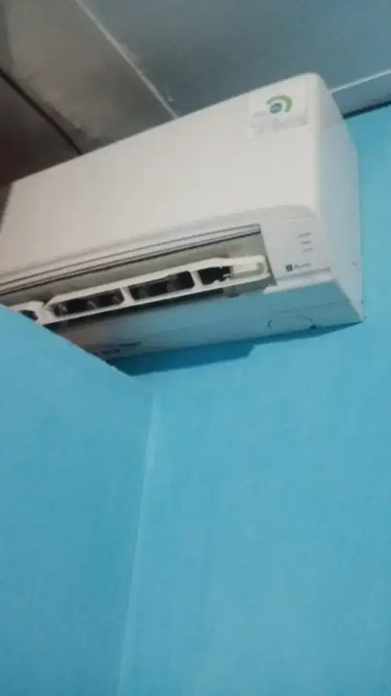 SERVIS AC DAN KULKAS BERGARASI