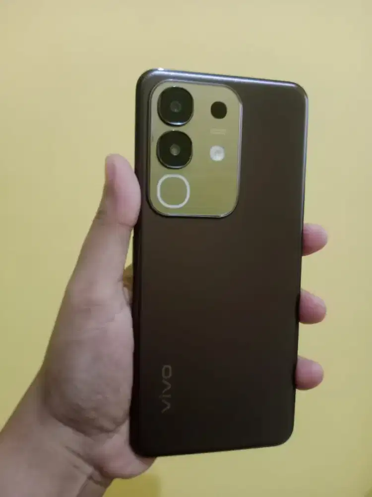 Vivo y29 ram 8/128