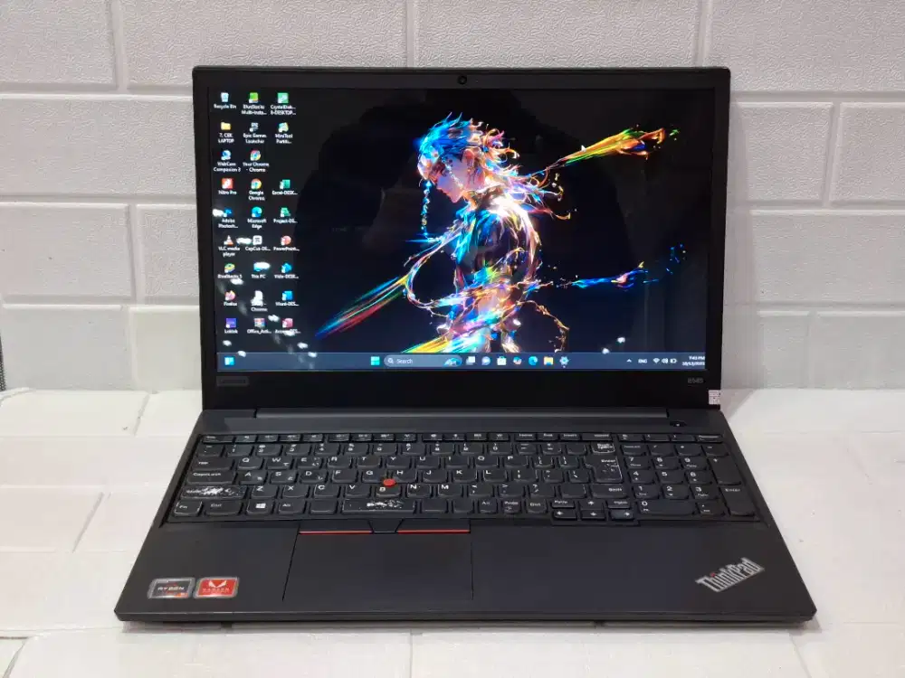 Lenovo Thinkpad E585 /Prosesor AMD Ryzen 5 2500U/Ram 16GB/SSD 256GB