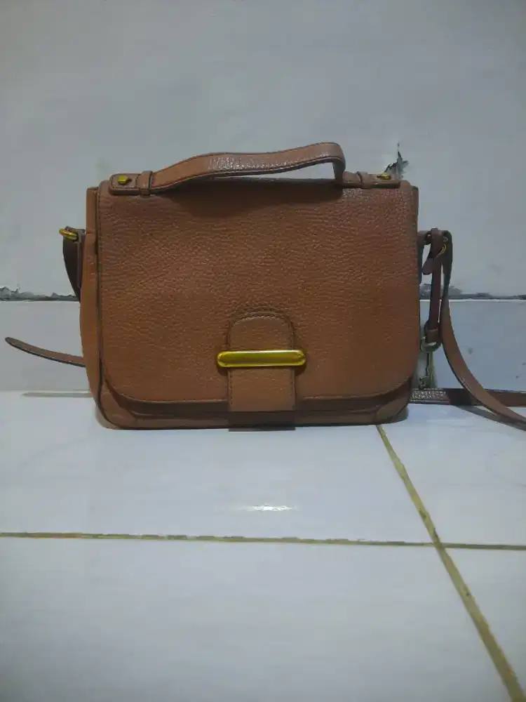 Tas fossil jual apa ada nya