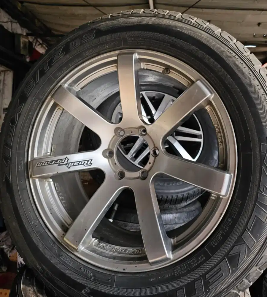 Velg Lenso RTC R20 PCD6×139.7 Silver. Velg Ban 4pcs kondisi bagus
