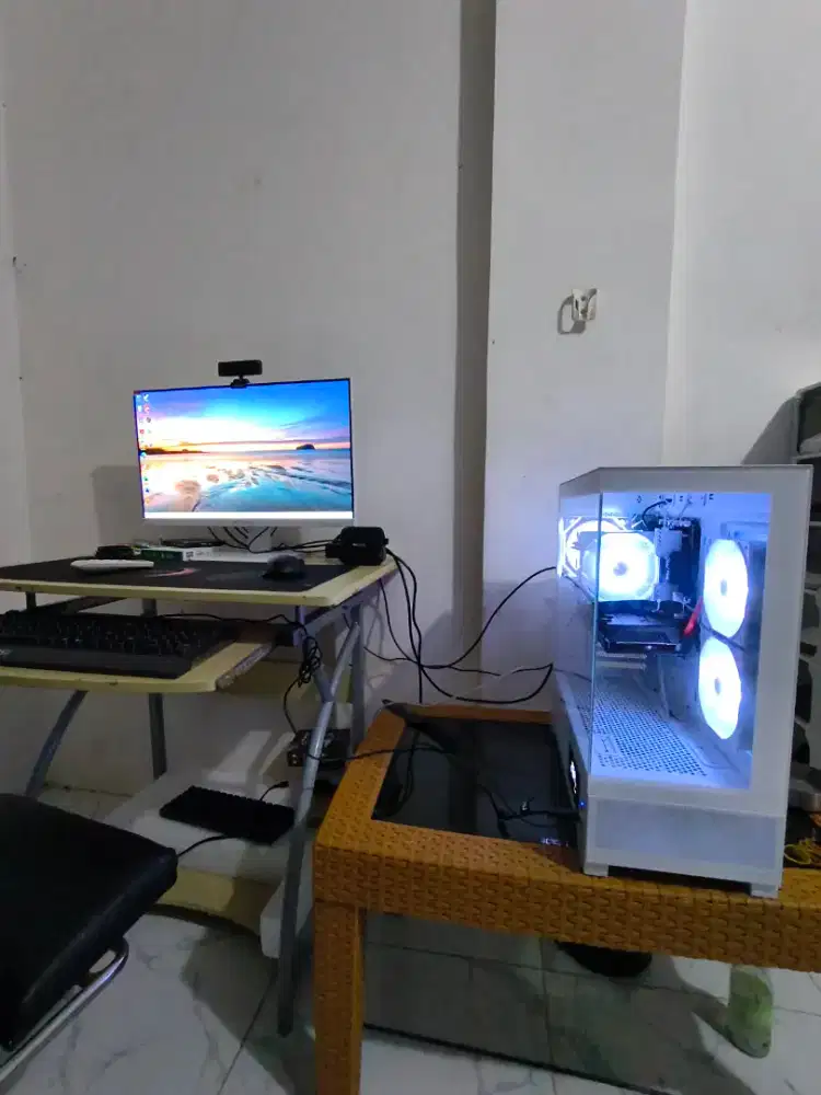 PC gaming + monitor gaming