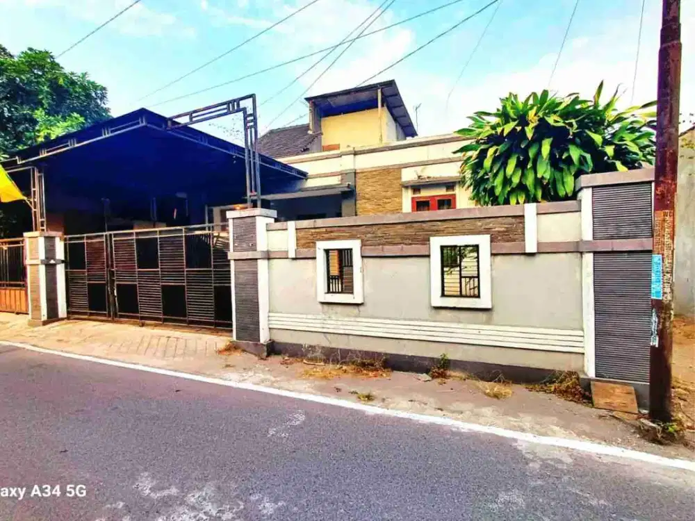 rumah bagus nyaman furnish tengah kota solo