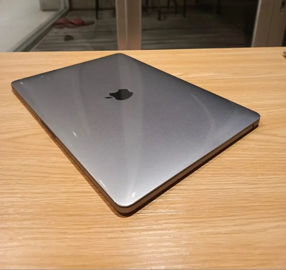 Macbook Pro 13” A1708 2017 Corei5 16GB  Grey CC120 Mulus