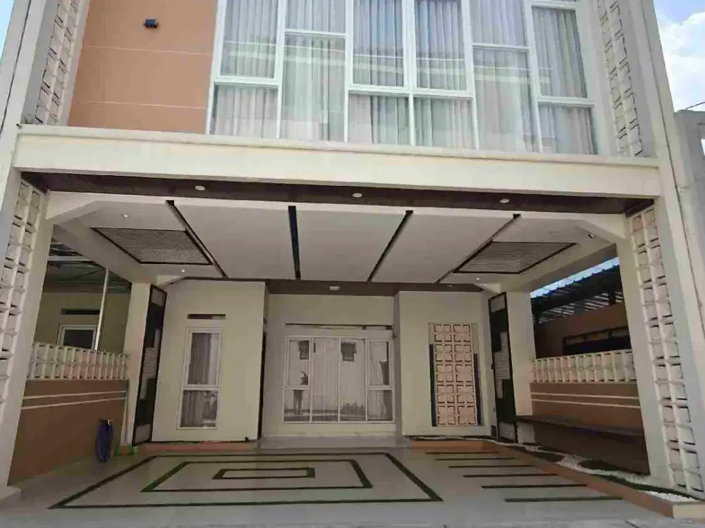 RUMAH MEWAH FURNISH DI KOMPLEK MARGAHAYU RAYA