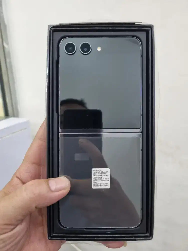 SAMSUNG Z FLIP 5 8/512 like new resmi samsung indonesia