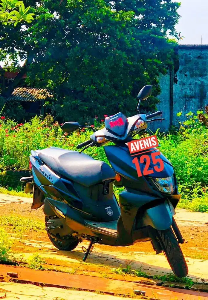 Suzuki Avenis 125 Hitam Tahun 2023
