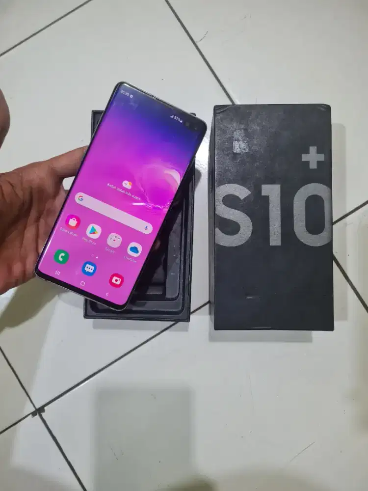 SAMSUNG S10 PLUS
