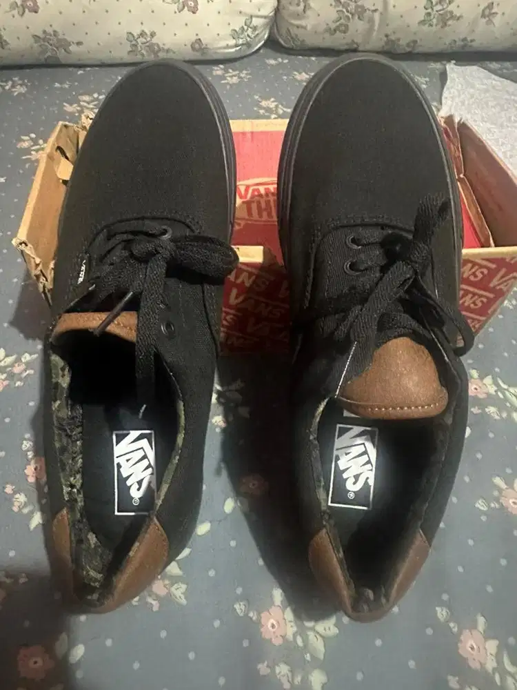 Vans camo black era