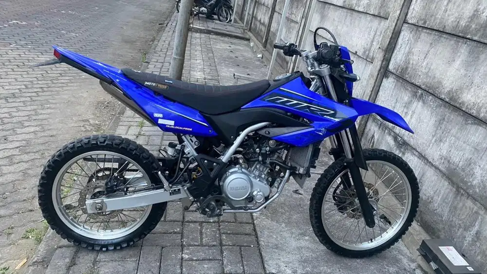 Yamaha wr155 biru